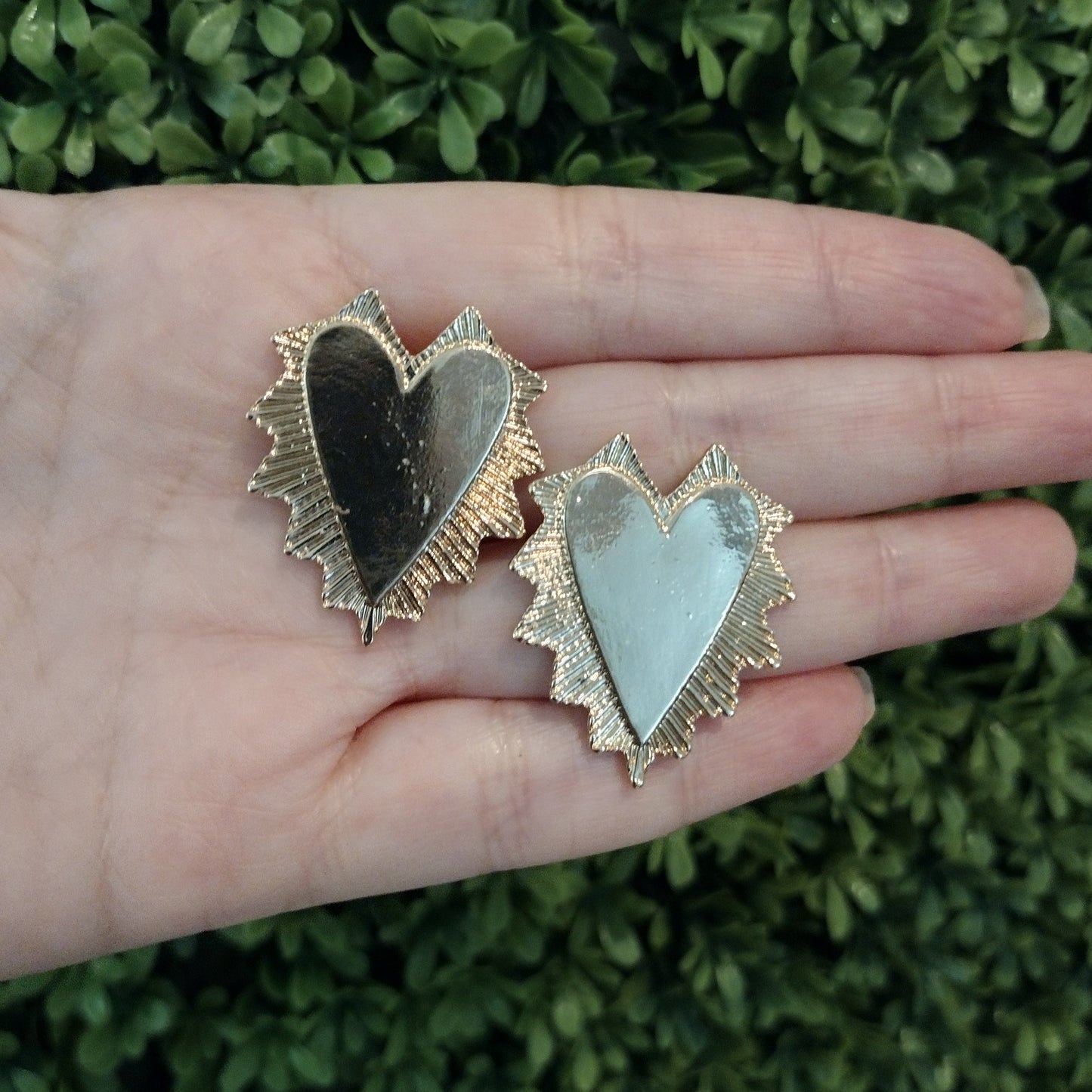 Aretes De Corazon Dorados