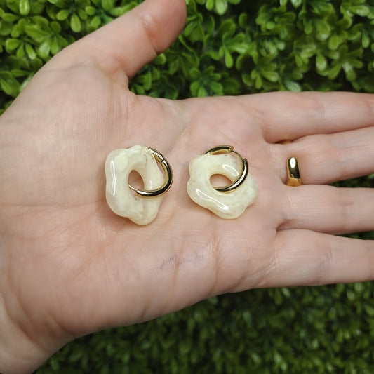 Aretes FLOR Beige